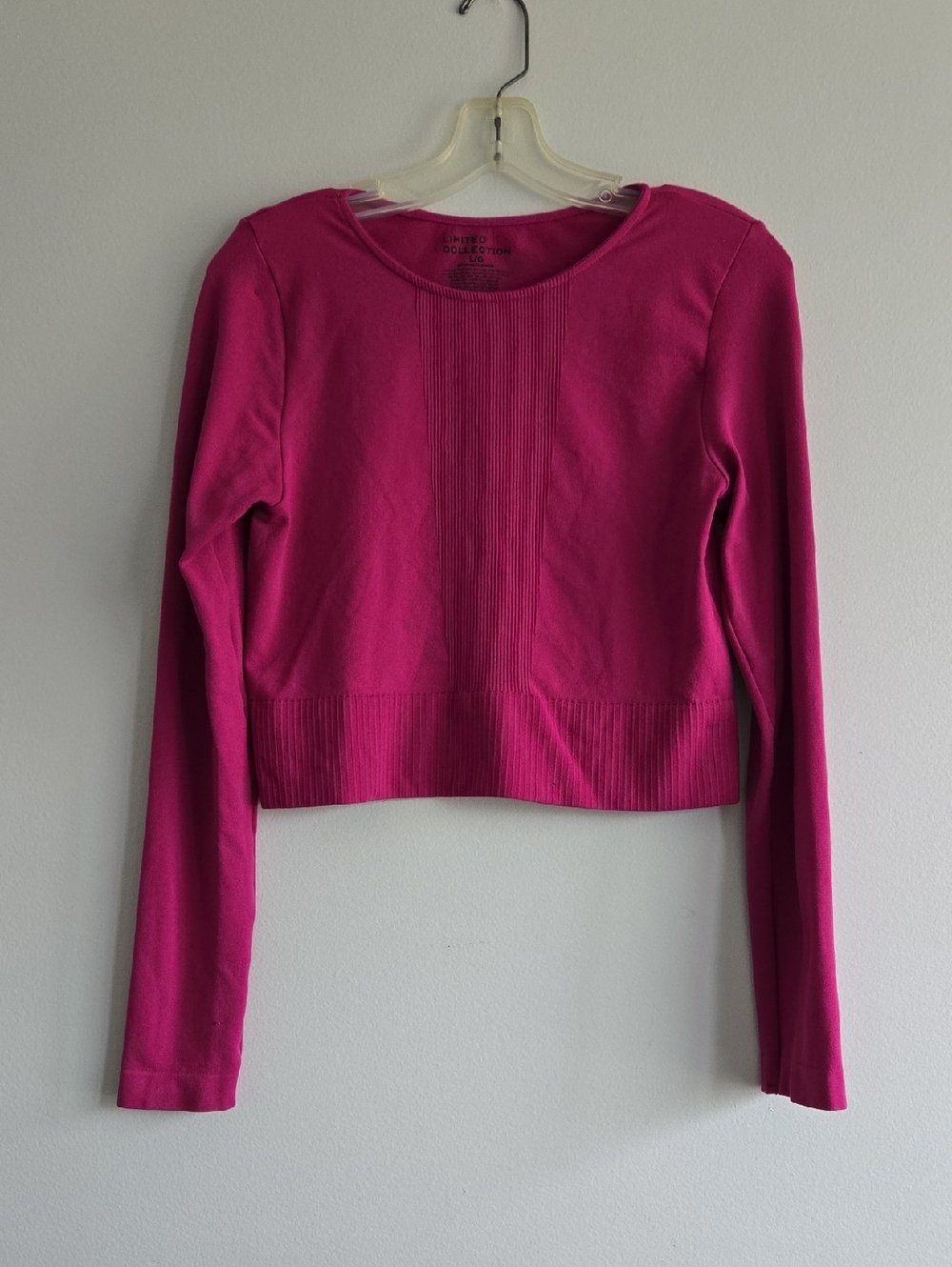 Women's Long Sleeve Ribbed Crop Top in Fuchsia
